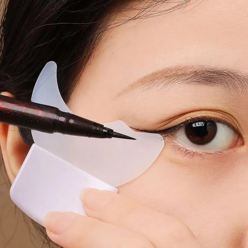 Multi-functional Eyeliner Stencil